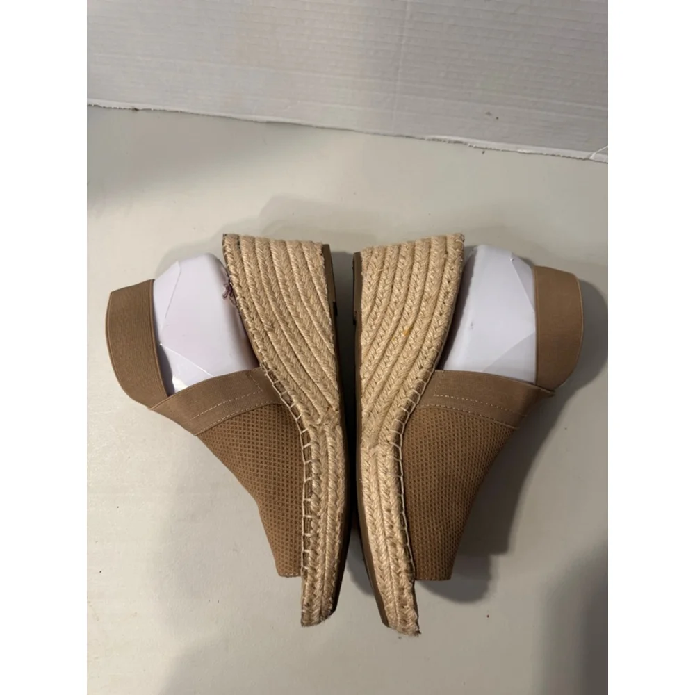 White Mountain Espadrille Wedge Sandals Tan Size 9.5